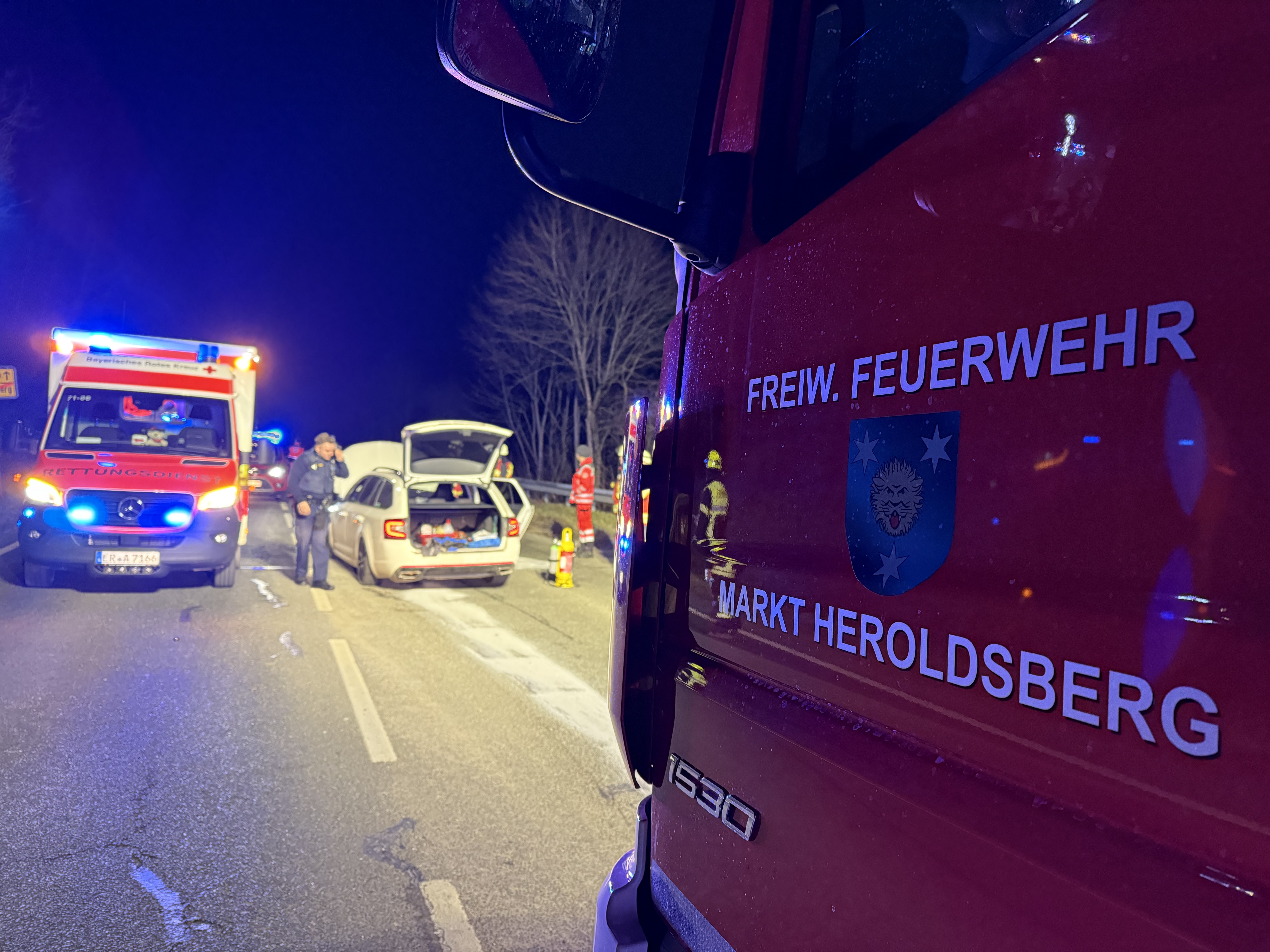 25-02-20 23-15-35 9967.jpg